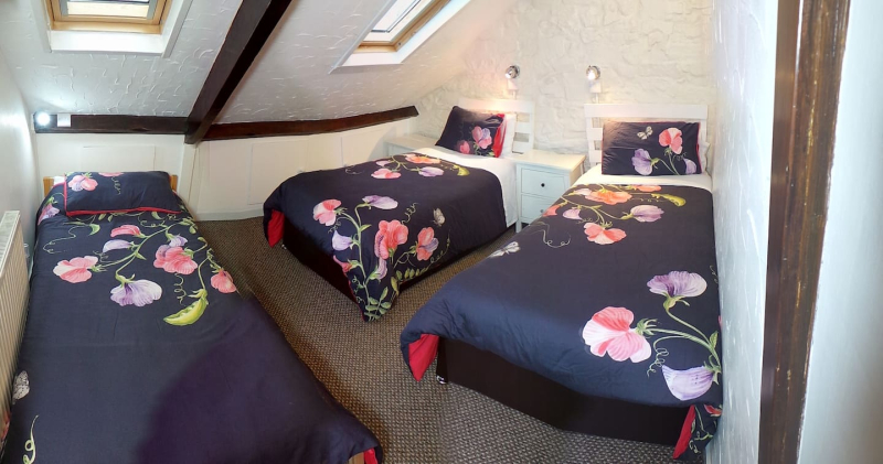 12651fd3-9e37-4002-9b4c-3865a7a1a43f